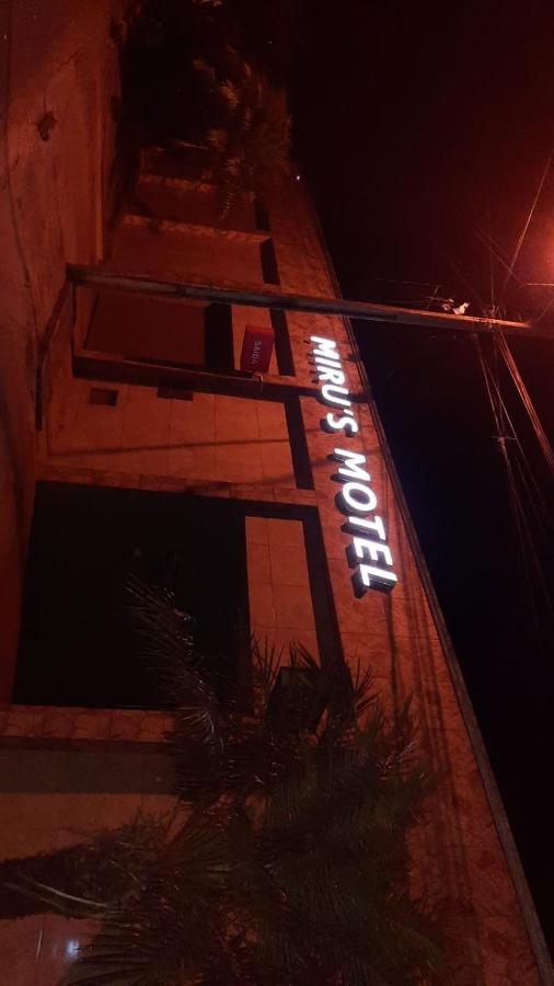 Miru'S Motel Rio Verde Bagian luar foto